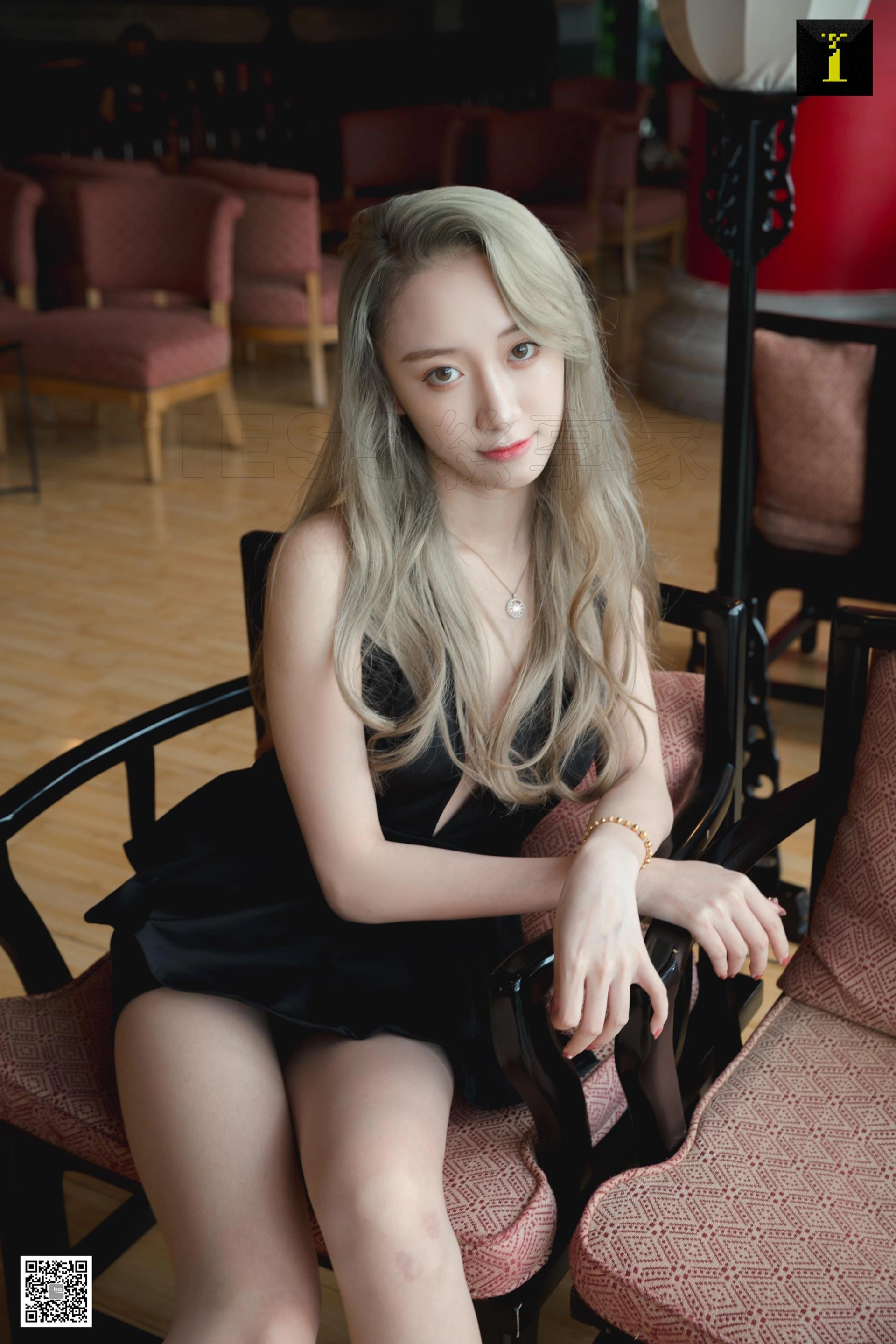[IESS异思趣向]2019.06.03 丝享家499:乐乐的夏日美背 2